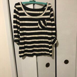 Ladies Black and White Striped Top, Size Medium $5.00 AS AN ADD ON